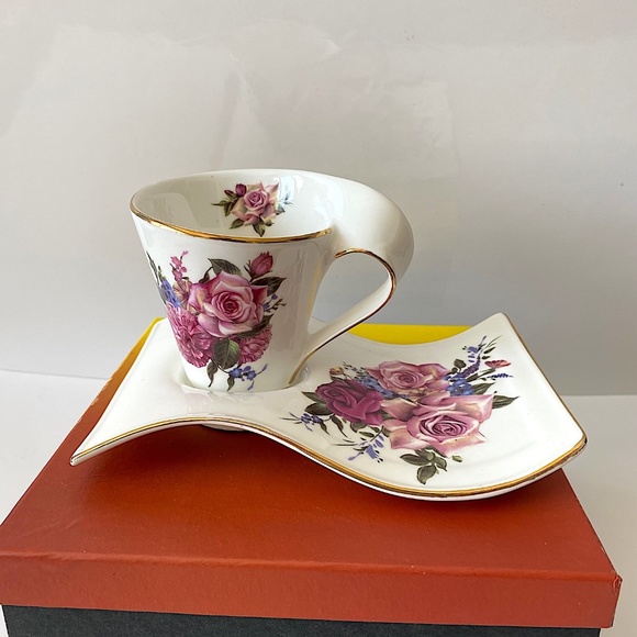 TEAOPIA Rose Teacup and Tray Snack Set in Box - Picture 1 of 10